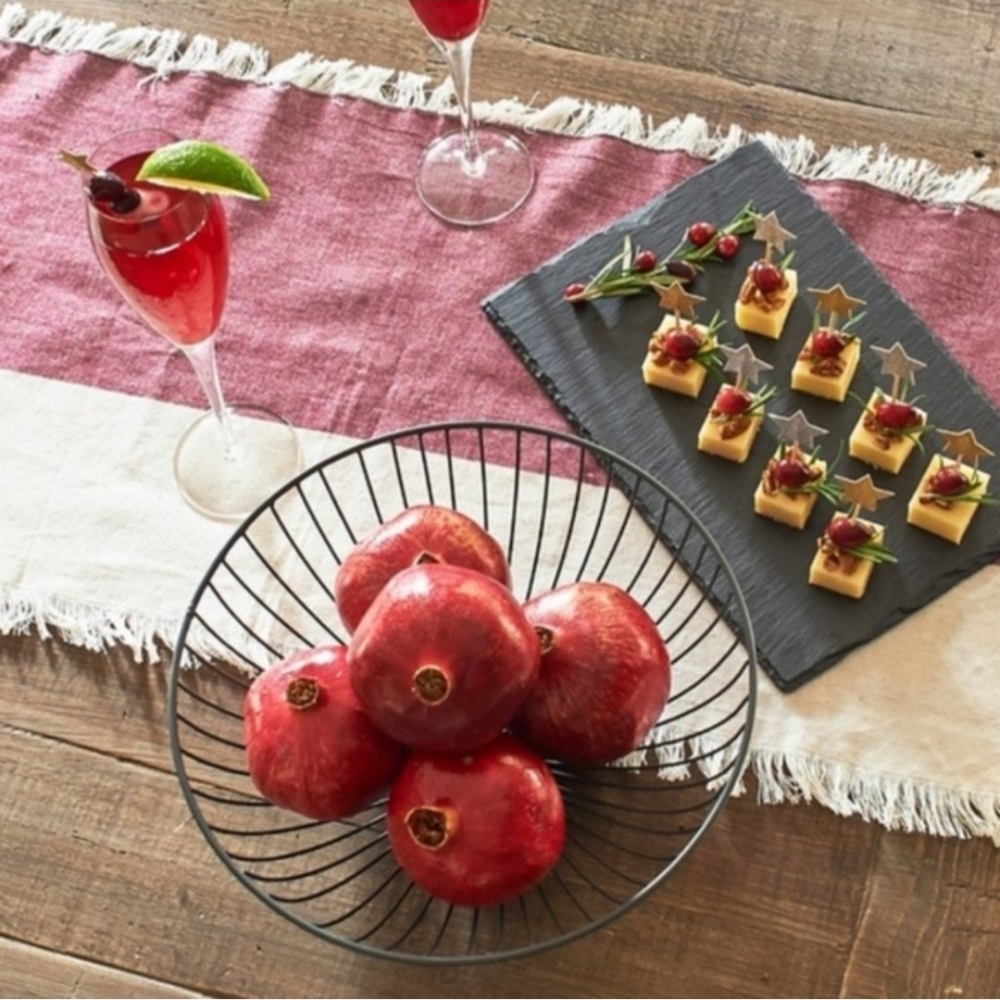 Table Runner - Picture 2 of 6